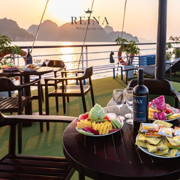 Reina Cruise 4-star Ha Long Bay Day Cruise – VN Gate Travel